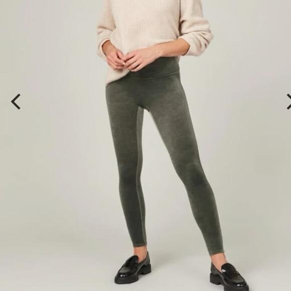 SPANX Velvet Legging - Picture 4 of 4